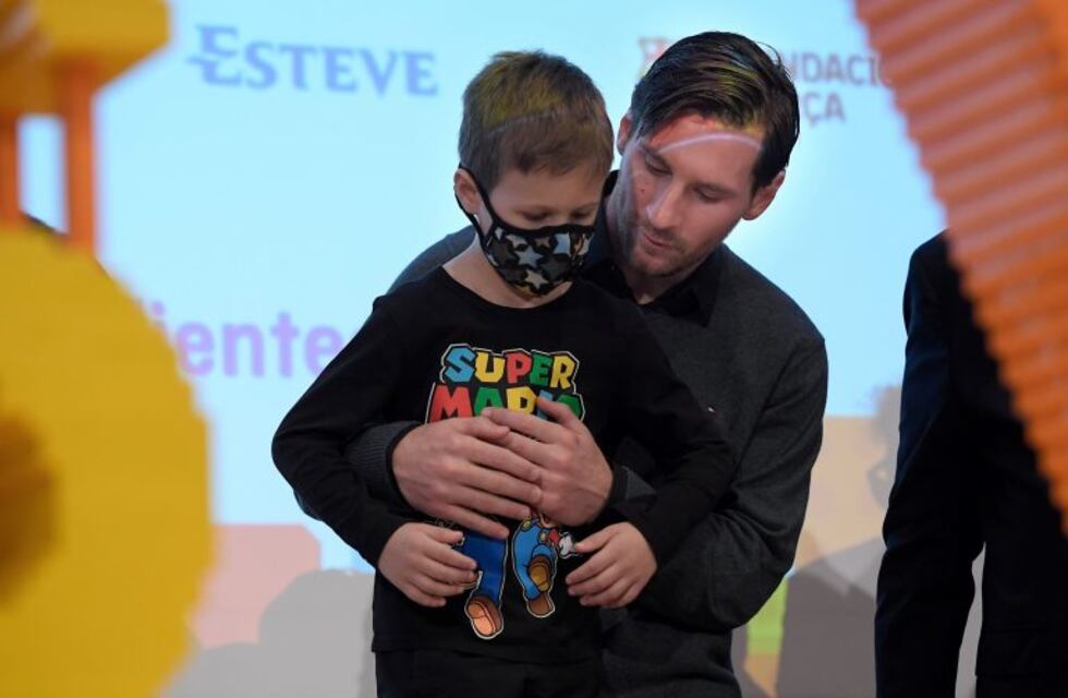 La emoción de Lionel Messi en un evento por la lucha contra el cáncer infantil en Barcelona