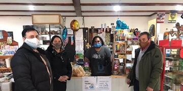 Entrega de kits en Tolhuin (web)