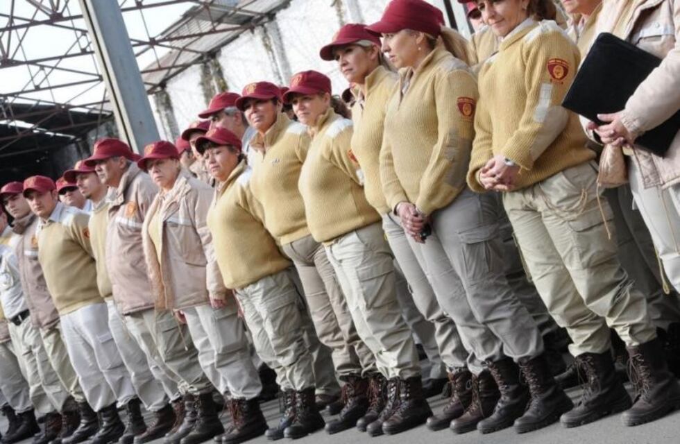 Dos agentes de la GUM y un policía devolvieron un cheque al portador de 42 mil pesos