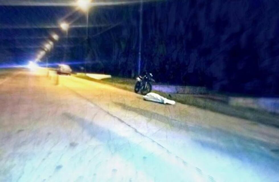 Murió un motociclista que chocó con un perro en zona noroeste