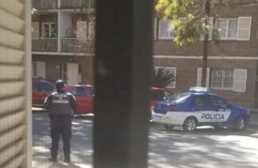 Encuentran a dos mujeres muertas en un departamento de barrio Juniors