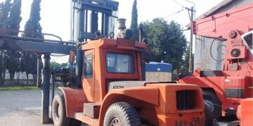 Subastan autoelevadora en Córdoba\u002E