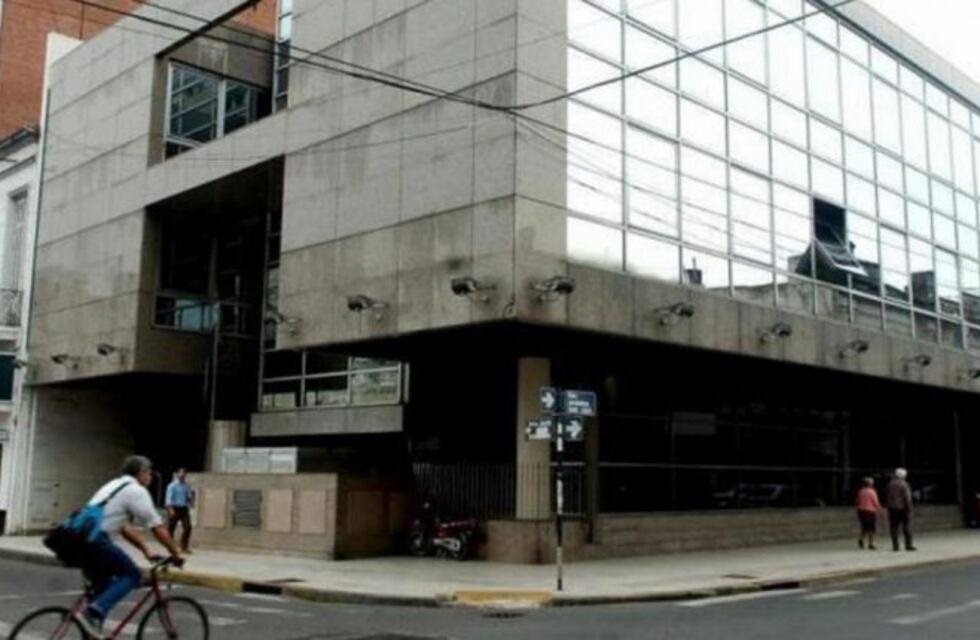 Piden duras penas para ex policías acusados de secuestros y tormentos durante la dictadura en la provincia