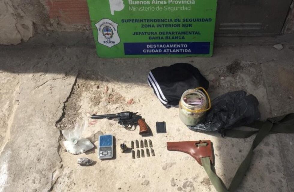 Dos detenidos con drogas y un arma en Punta Alta
