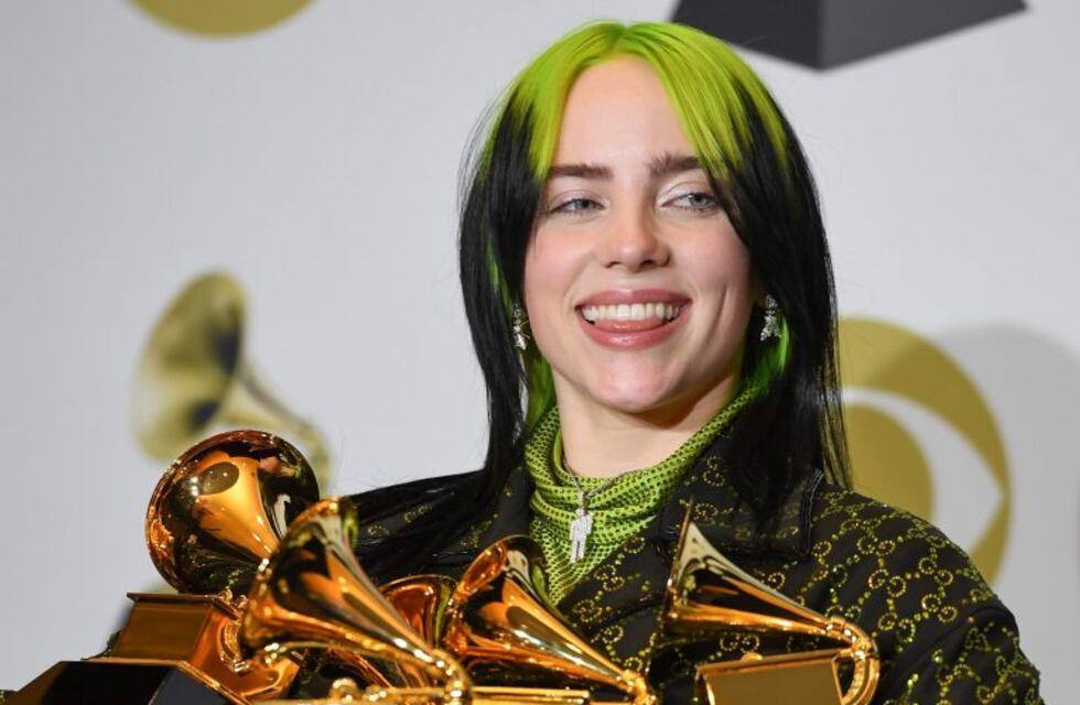 Billie Eilish se sacó la ropa en un concierto para protestar contra el "body shaming"