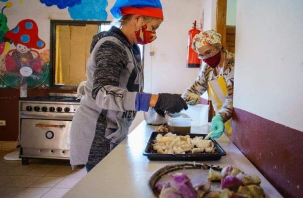 La municipalidad de Eldorado continúa asistiendo a comedores y barrios