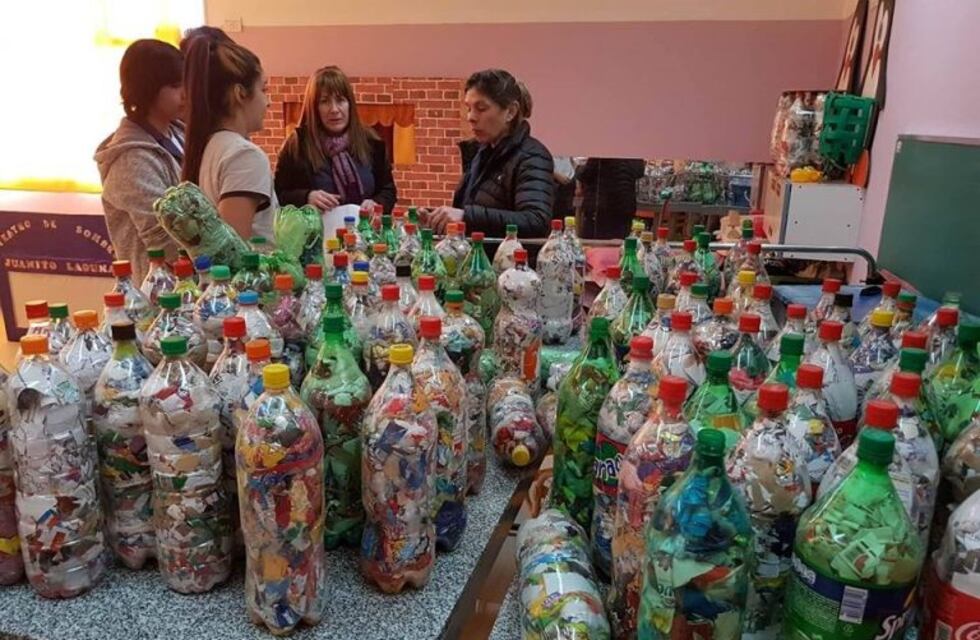 El Jardín N°58 necesita ayuda con la construcción de ecoladrillos