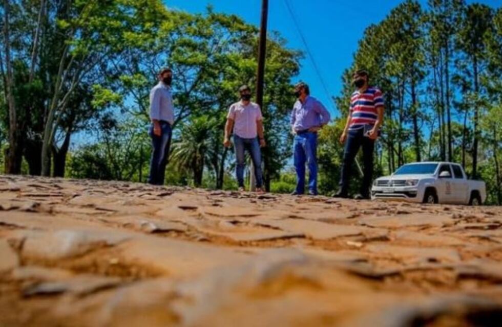 Vialidad y la municipalidad de Eldorado recorrieron las avenidas próximas a asfaltar