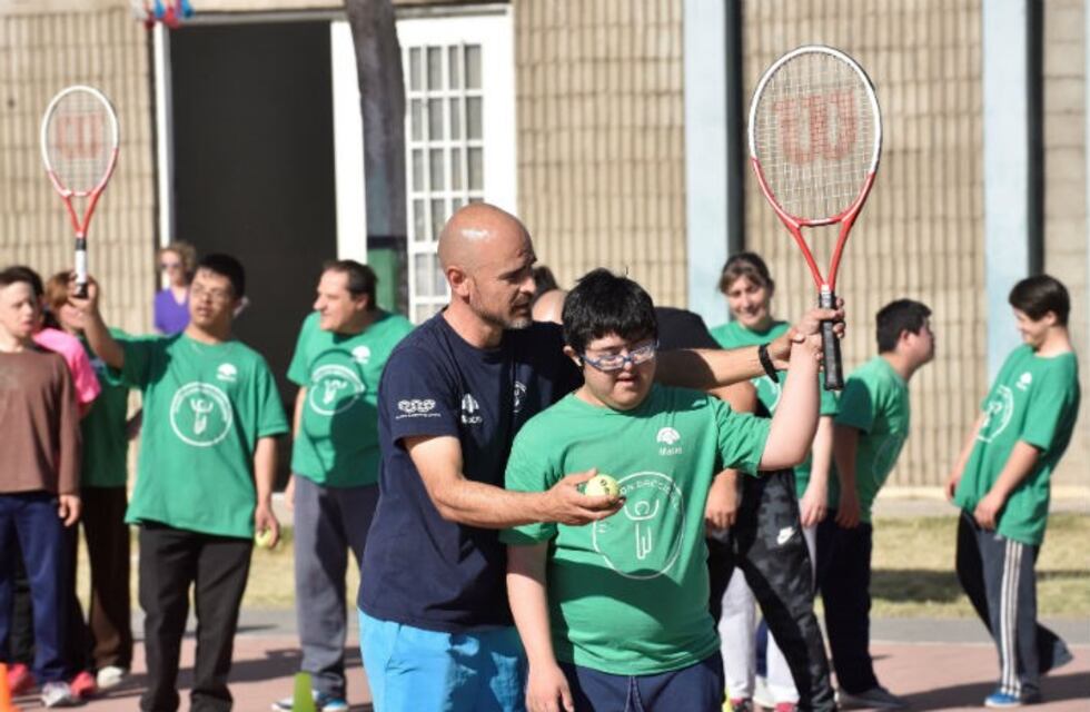 Desde una ONG buscan integrar a través del deporte a chicos y adultos con discapacidad intelectual