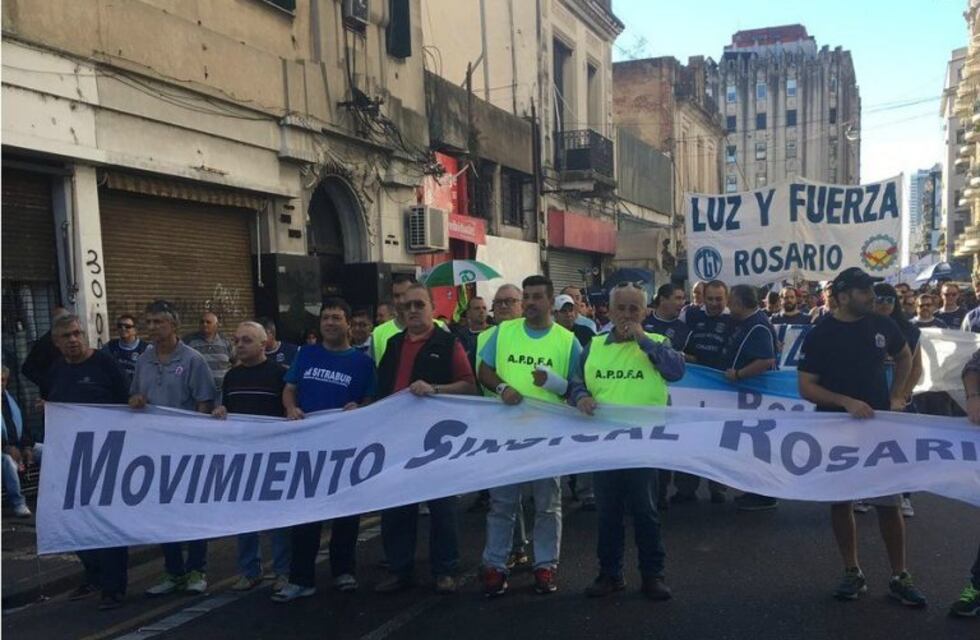 Comerciantes se suman a la protesta y el lunes Rosario estará paralizada