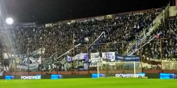 Una nena de 4 años murió en un micro de la hinchada de Alvarado que volvía a Mar del Plata\u002E