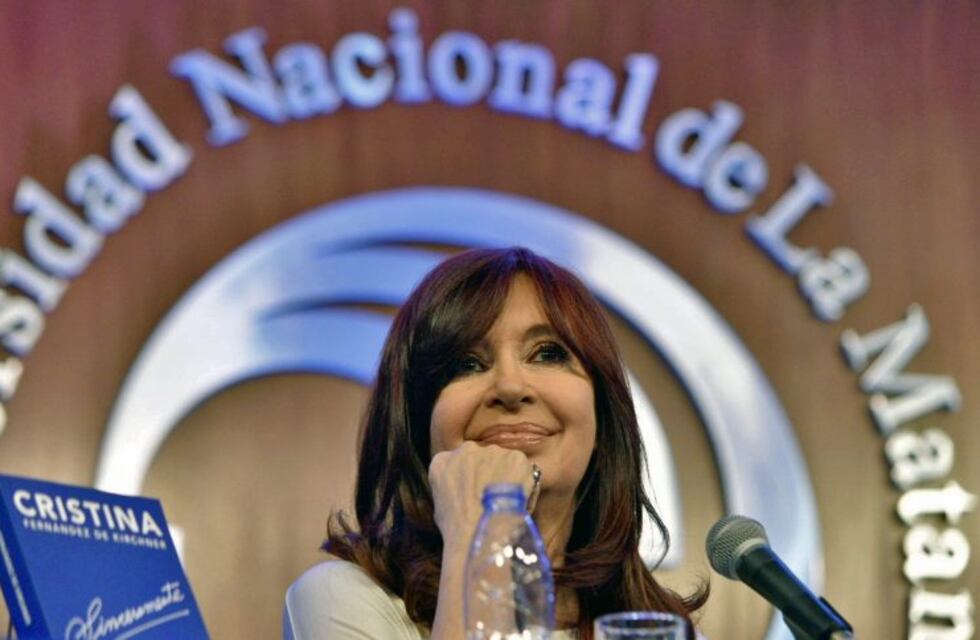 Cristina Kirchner suspendió sus actividades de campaña y viajó a Cuba