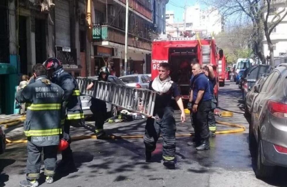 Murió un nene de 3 años por un incendio en un hotel en Flores
