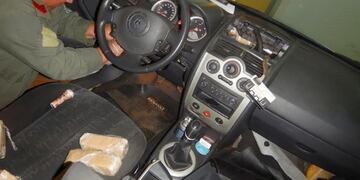 Marihuana incautada por Gendarmería que estaba oculta en un Renault Megane\u002E (GN)