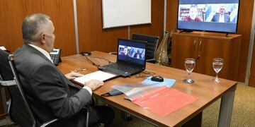 Jaldo dialogó por videoconferencia con el papá de Micaela García\u002E (Legislatura de Tucumán)
