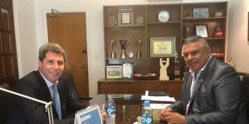 El gobernador Uñac junto al \