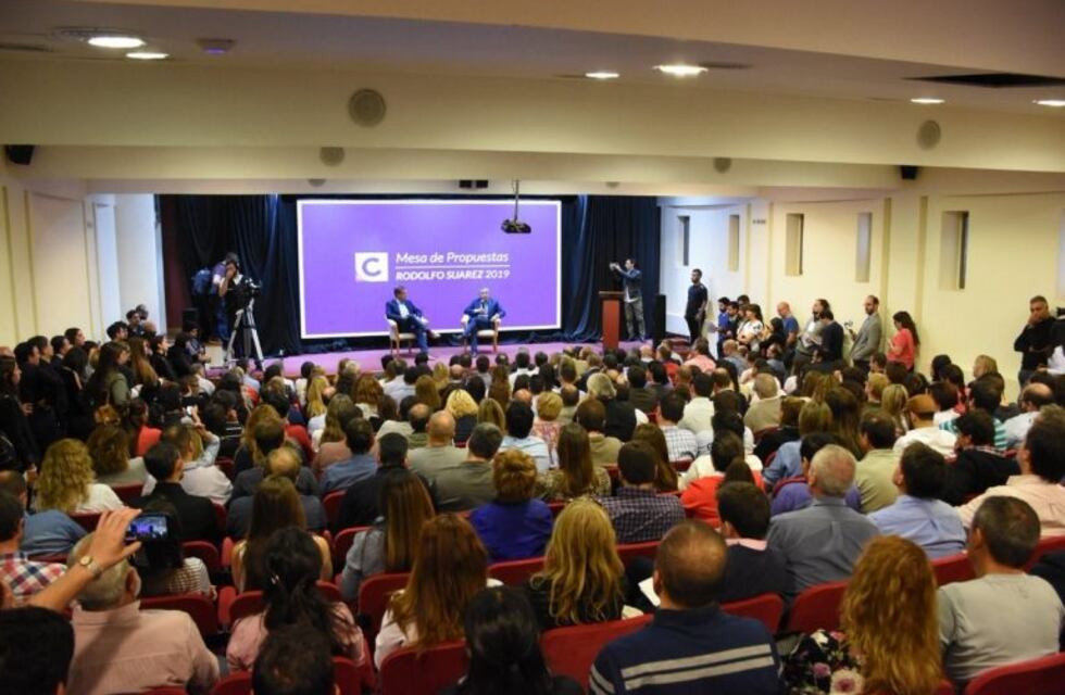 Mañana de encuentros políticos en Mendoza