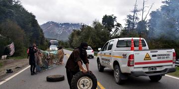 Crece el temor en Villa Mascardi por ataques de la comunidad mapuche Lafken Winkul Mapu