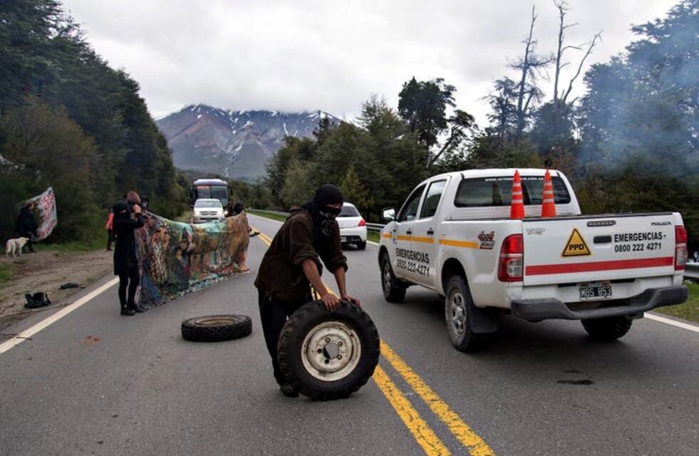 Crece el temor en Villa Mascardi por ataques de la comunidad mapuche Lafken Winkul Mapu