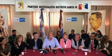 El encuentro se llevó a cabo en la sede del PJ\u002E (@rodenasale)