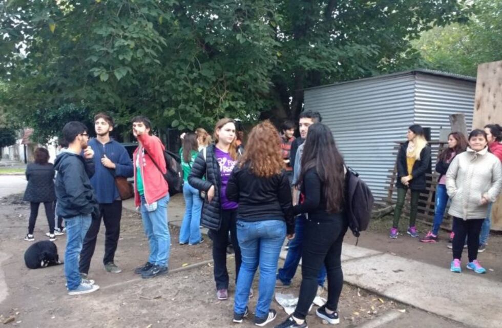 ¿Solución al conflicto en La Sexta? Piden que el municipio garantice los puestos laborales de vecinos
