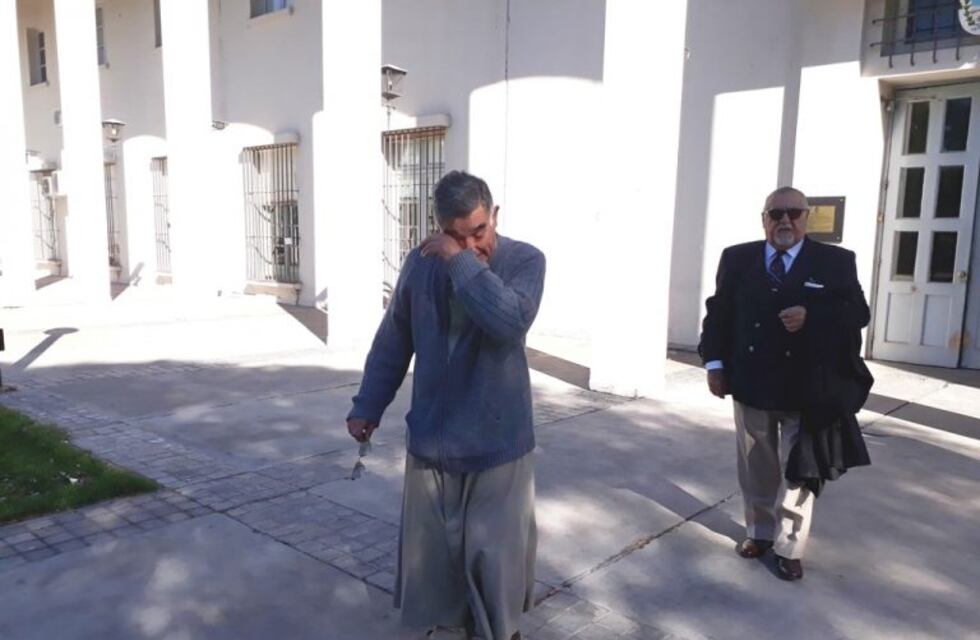 Redujeron al estado laical al padre Fernando Yáñez