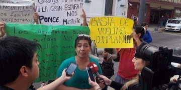 Vecinos protestaron frente al Municipio de San Luis