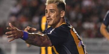 Fernando Zampedri y Leo Gil afuera del partido ante Almagro por Copa Argentina\u002E (CARC)