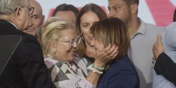 Elisa Carrió, fundadora de la Coalición Cívica, acompañó a Patricia Bullrich en el escenario de Parque Norte (Foto: Prensa CC)