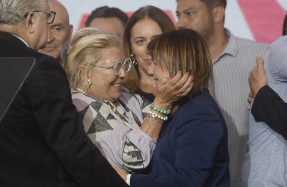 La Coalición Cívica de Carrió se plantó frente al balotaje: “No es ni con Massa, ni con Milei”