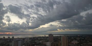 Breve lluvia sobre Posadas el 13 de marzo 2020 pero luego dejó de llover y se nubló\u002E (CIMECO)