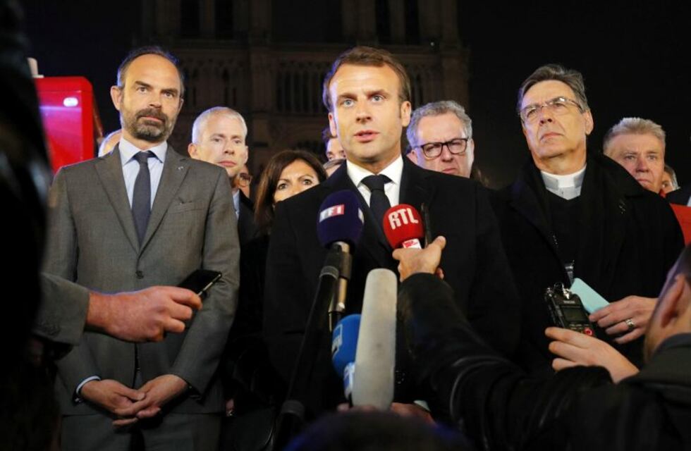 Emmanuel Macron, sobre el incendio en Notre Dame: "La batalla aún no está ganada"