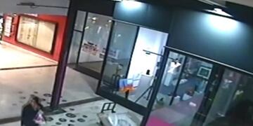 El robo de cuadros en Córdoba, en una galería de arte y ante la vista de todos\u002E