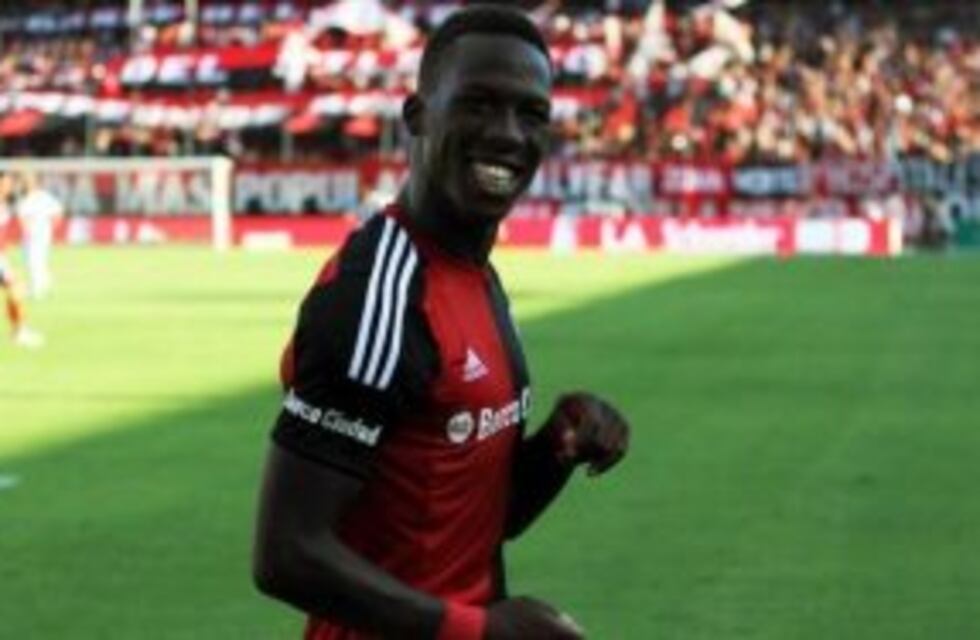 Newell's: Advíncula recurrió a Agremiados para cobrar una deuda