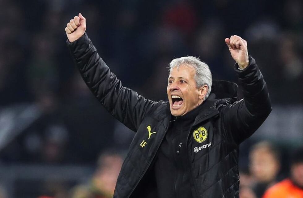 El entrenador del Borussia Dortmund se lesionó festejando un gol de su equipo