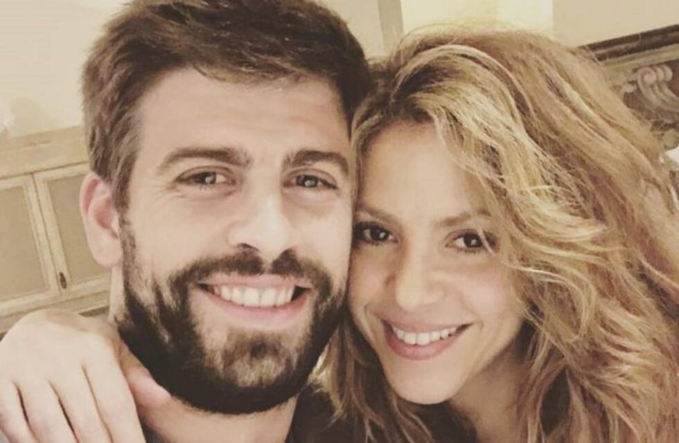 A cara lavada y en bikini: la foto de Shakira y Piqué en la playa