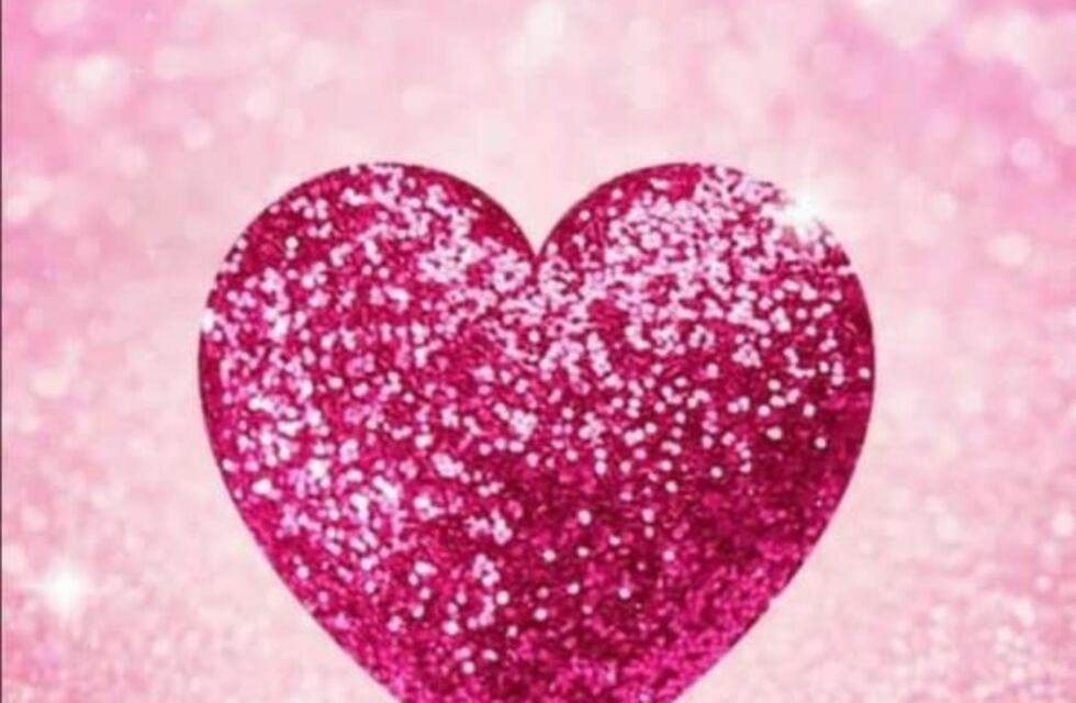 Un corazón rosa en redes recuerda la lucha contra el cáncer de Mama