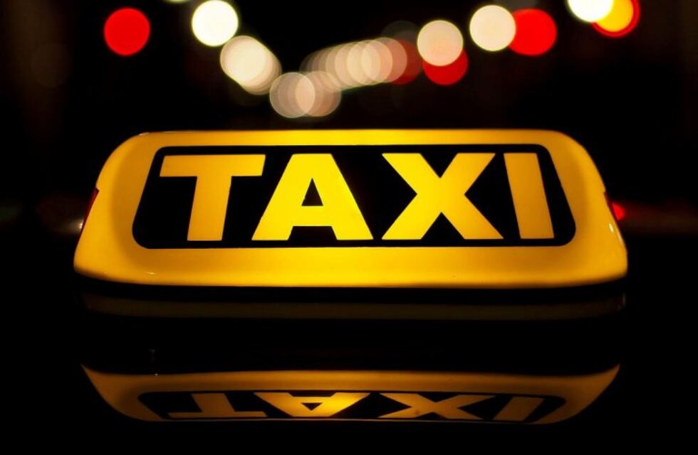 Atraso de 90% en la tarifa de taxi: "El ajuste deberá ser por etapas"