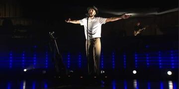 Abel Pintos la rompió ante unas 35 mil personas que disfrutaron del extenso show por streaming (Foto: Twitter)