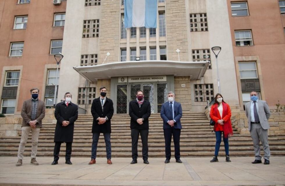 Pliego de Teresa Day: la oposición no asistirá a la votación