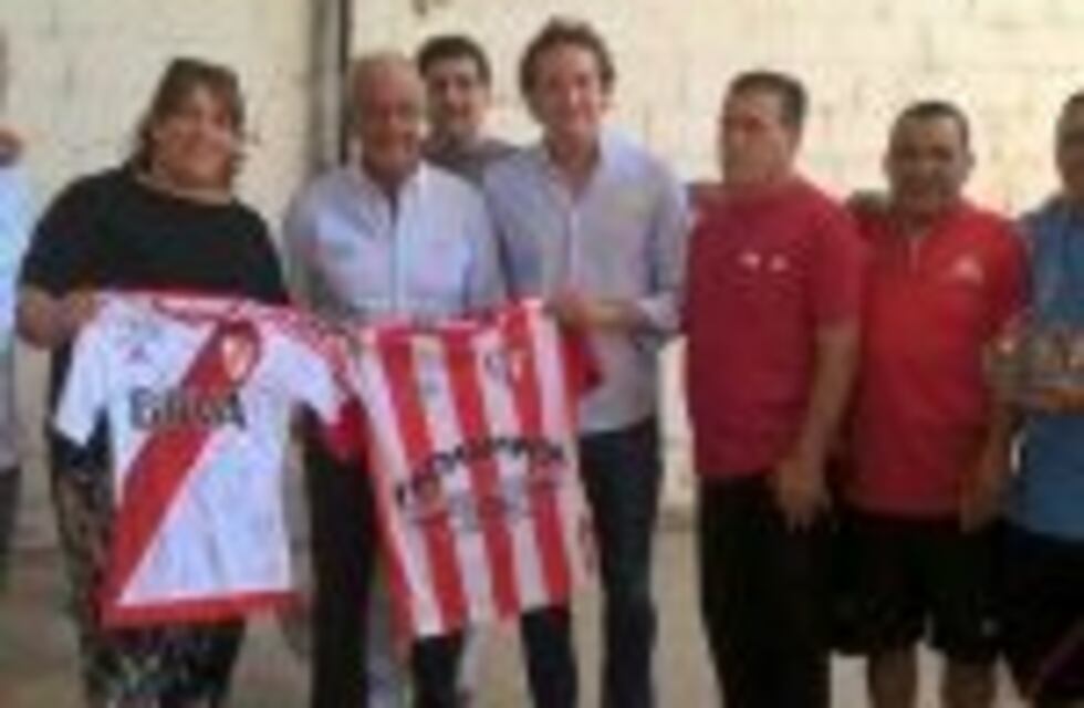 El gesto del plantel de River con el humilde club cordobés Villa Siburu