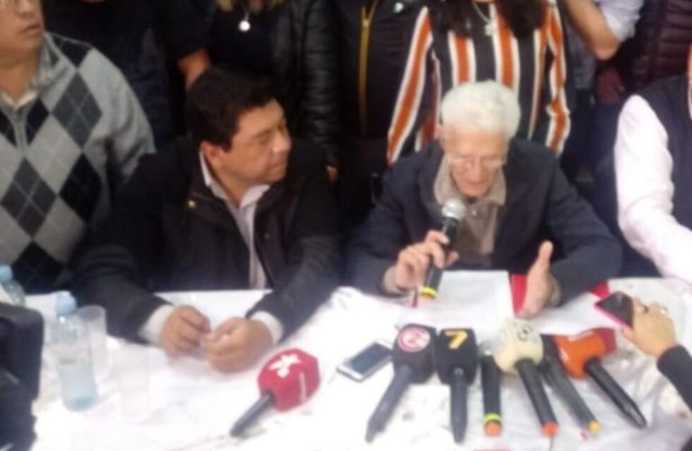 Al son de la Marcha Peronista, Ferreyra y Mendieta hacen campaña