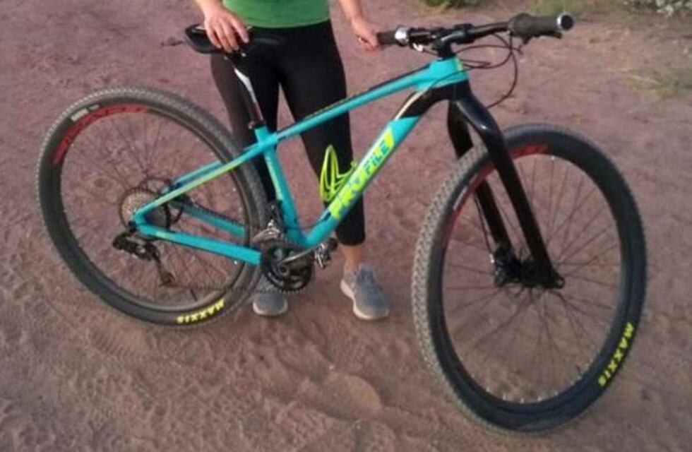 Un ciclista fue apuñalado por delincuentes que le robaron la bicicleta