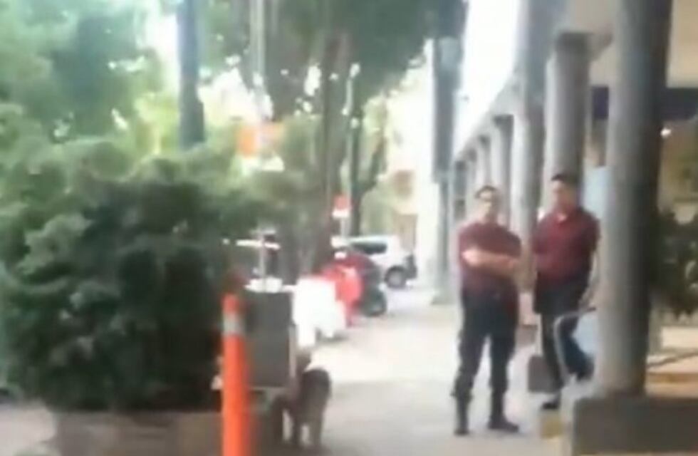 Separan a dos efectivos de la Policía de la Ciudad por no ayudar a detener un ladrón