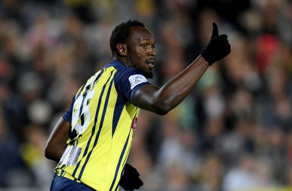 Usain Bolt debutó como futbolista y no hizo un gol por falta de velocidad