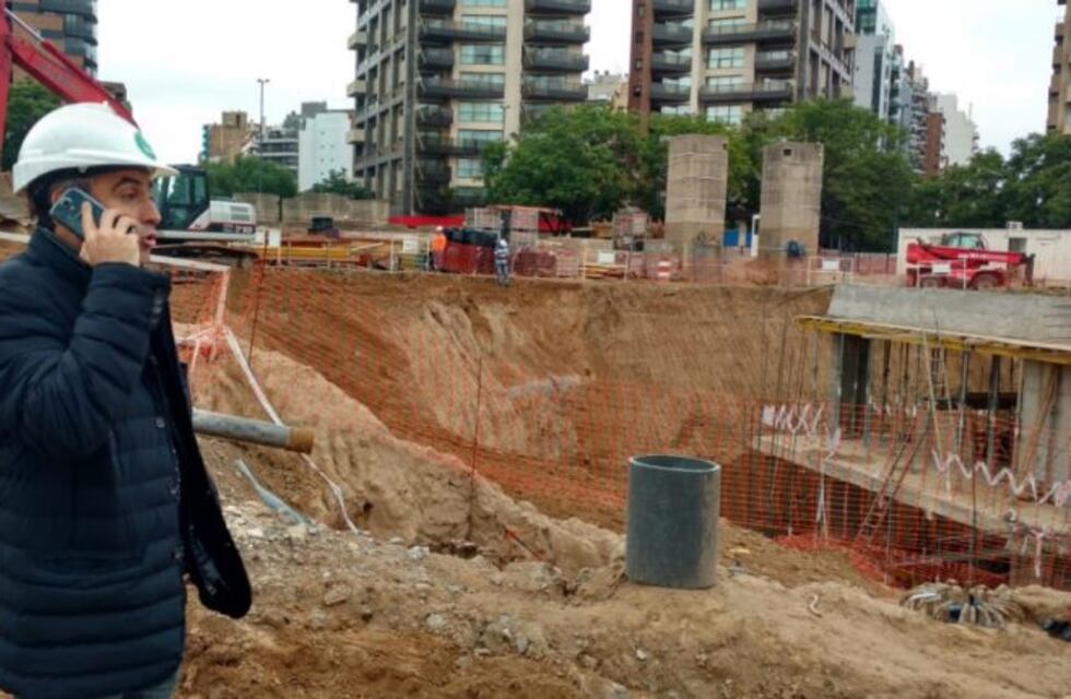 El intendente Mestre recorrió la obra en Plaza España