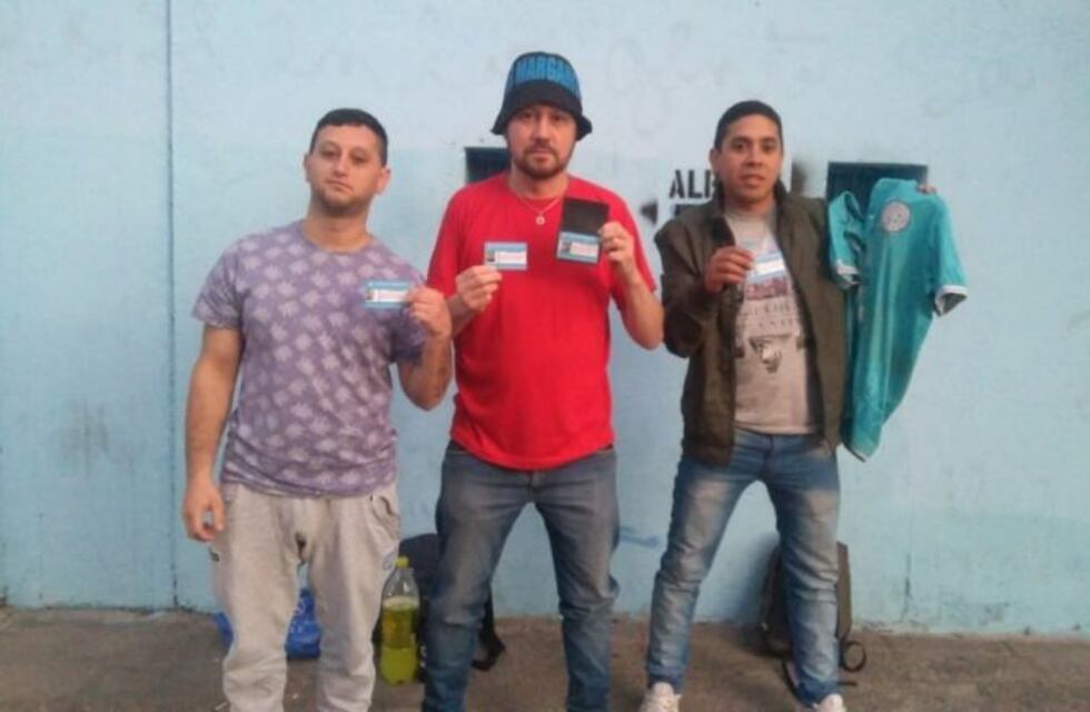 En Alberdi comenzó la vigilia para comprar populares para el clásico