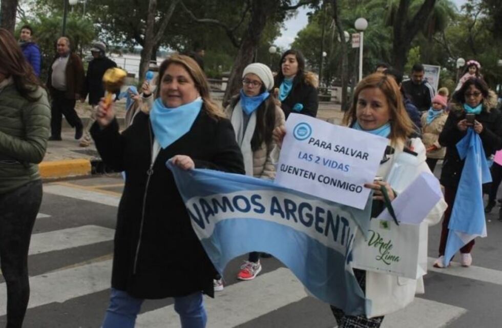 Abogados correntinos se manifestaron a favor de las "dos vidas"