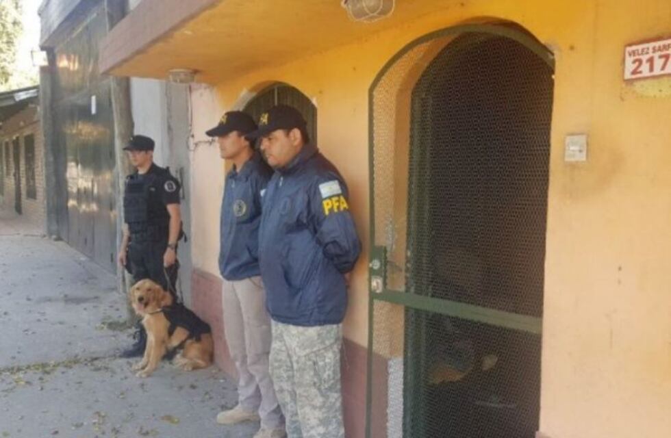 Allanamientos de la Federal buscando esclarecer el crimen de un adolescente ocurrido en febrero