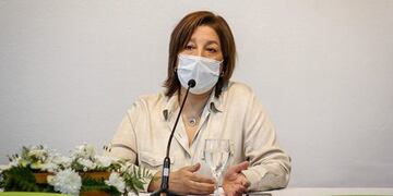 Arabela Carreras: "La toma de tierras es un problema complejo que no tiene soluciones lineales"